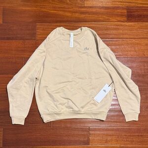ALO Yoga Women's Cream Crewneck Sweater